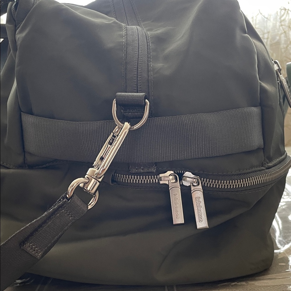 lululemon athletica Olive Green Duffel Bag - Picture 3 of 16